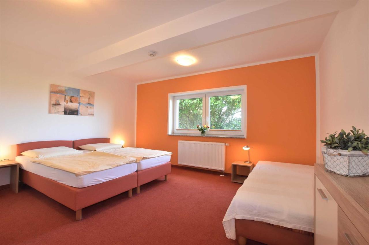 Ferienwohnungen Kleckerburg mit Meerblick OFC 05 Kägsdorf Exterior foto