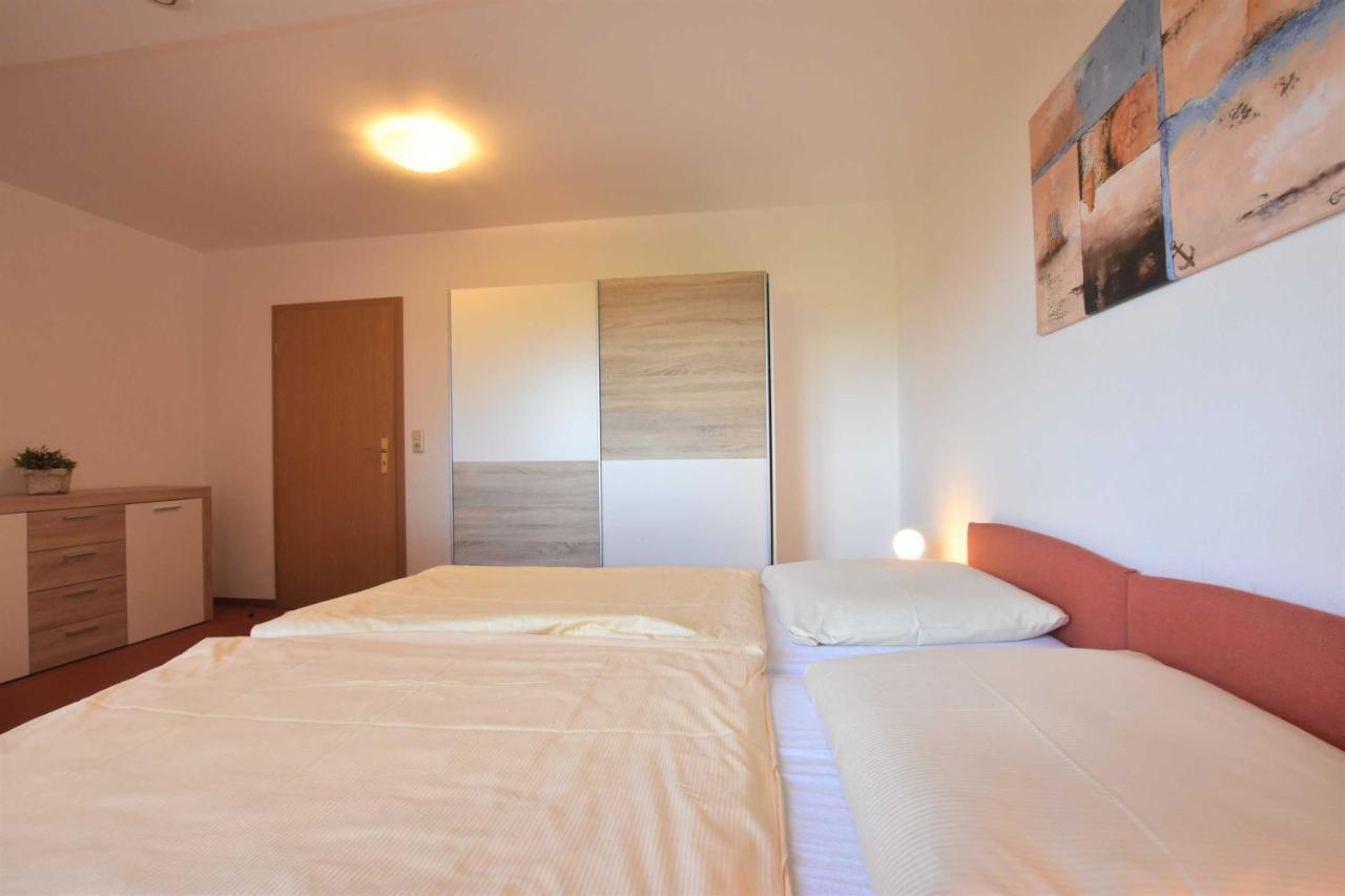 Ferienwohnungen Kleckerburg mit Meerblick OFC 05 Kägsdorf Exterior foto